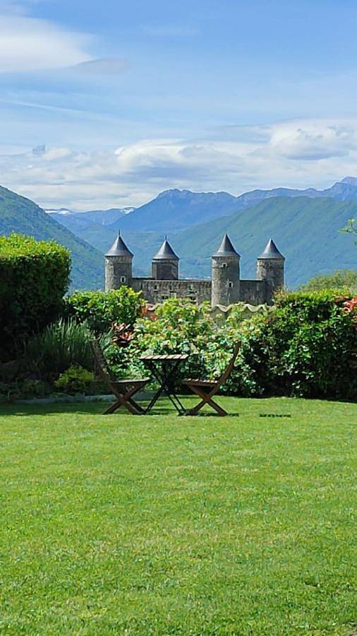 Double Room with Pool View in Jarrie, Isère