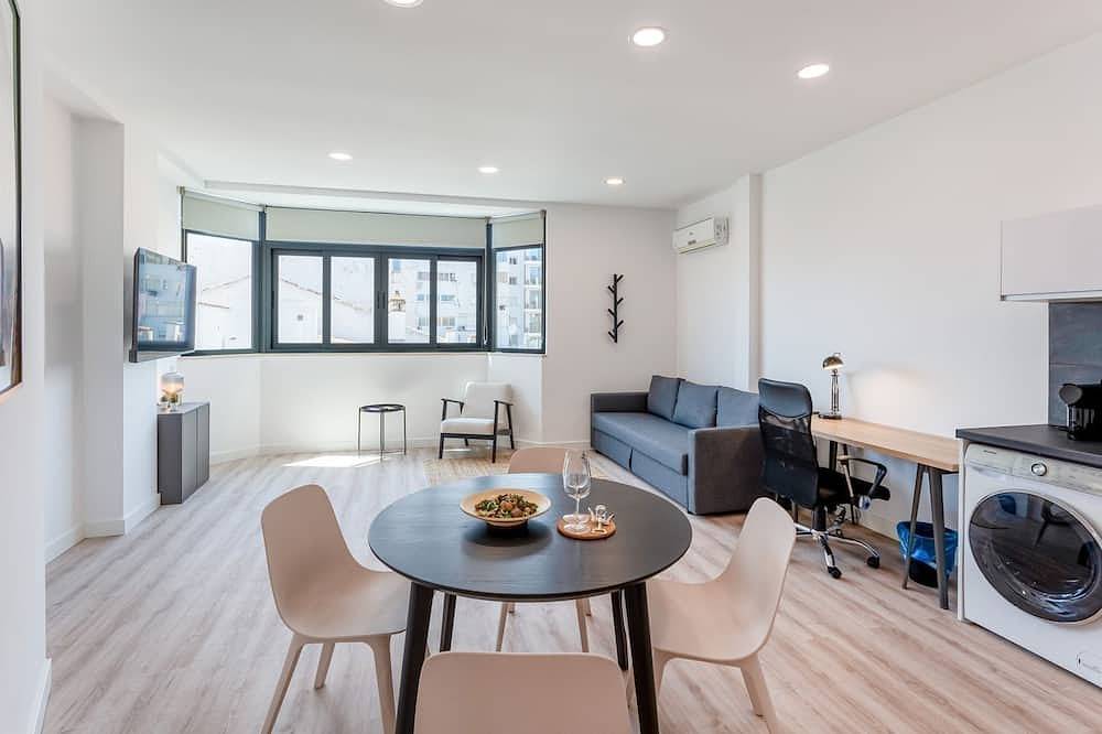 Ganze Wohnung, Modern Retreat 2 in Faro by Lovelystay in São Pedro, Faro