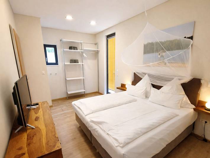 Ganze Wohnung, Bernsteinsee House und Ferien Beach House in Bernsteinsee Strand, Sassenburg