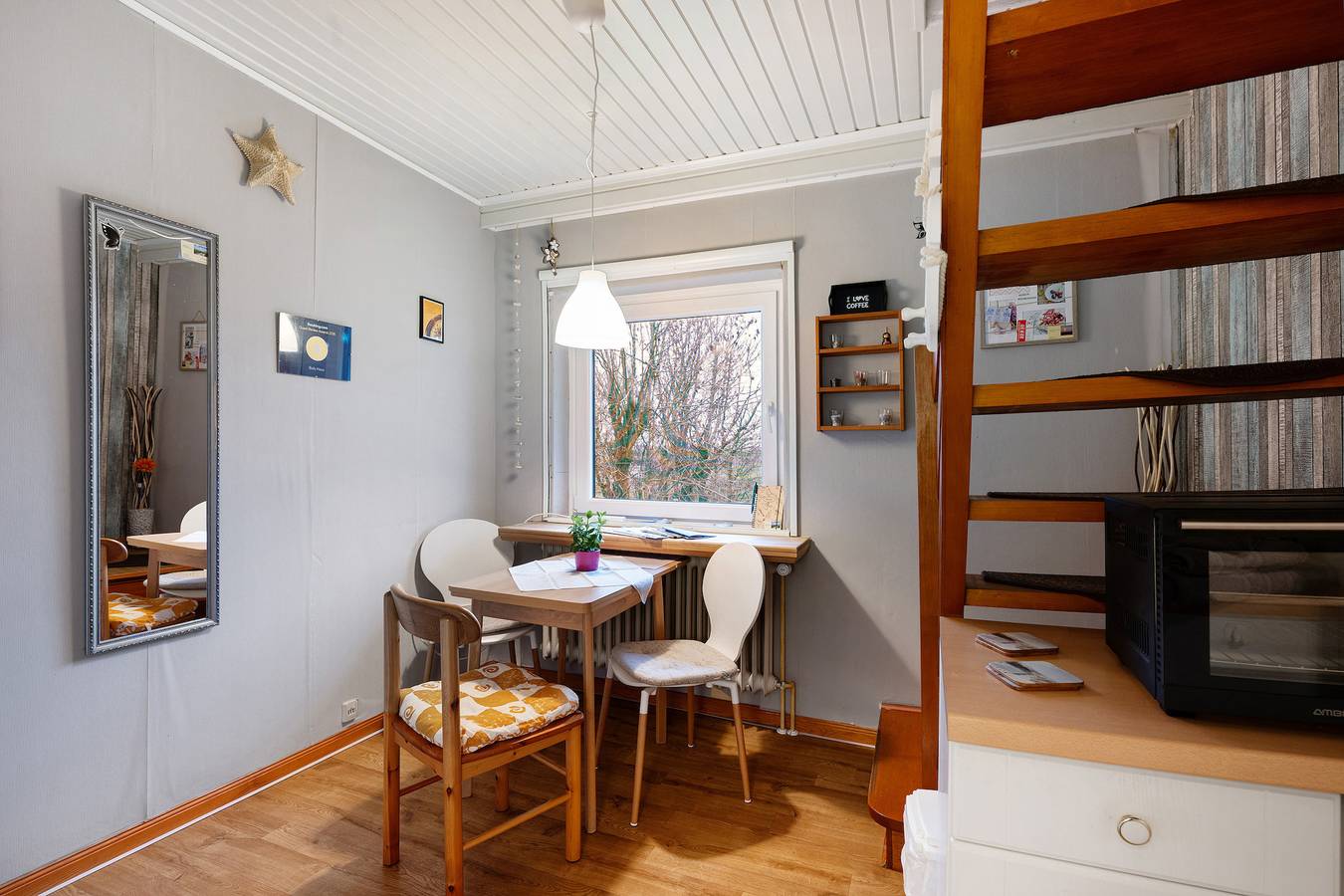 Ganze Wohnung, Ferienwohnung 'Op'nböhn' mit Gemeinschaftsgarten und eigenem Strandkorb in Nordstrand (Gemeinde), Nordstrand