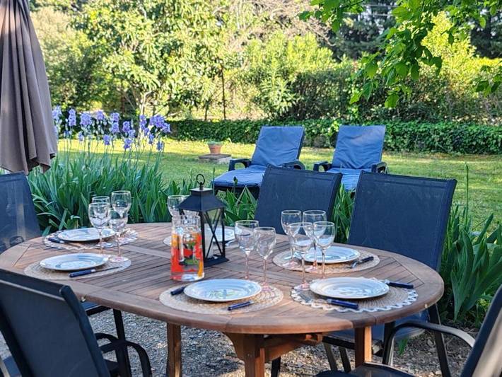 Location de vacances pour 6 personnes, avec jardin à Jonquières - 2