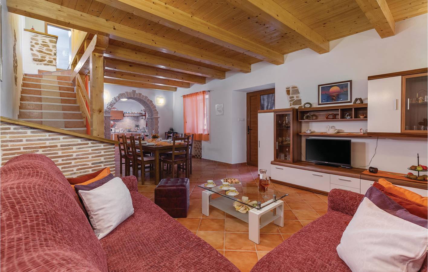 Gemütliche 1-Zimmer-Wohnung mit Pool, Parkplatz und WLAN in der Nähe des Stadtzentrums von Sajini in Barban, Südküste Istrien