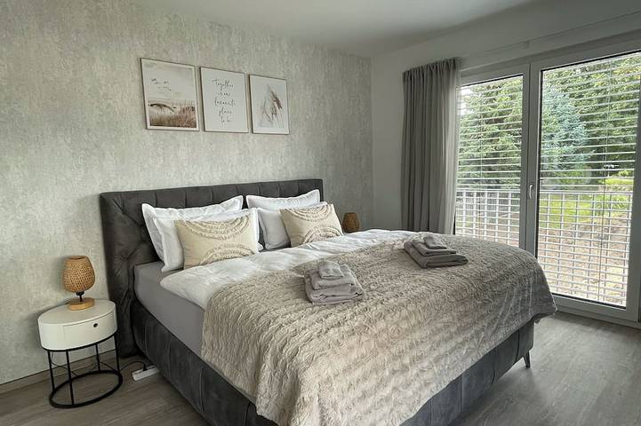 Neues, modernes Ferienhaus Zugzuflucht 3 Schlafzimmer mit Terrasse und Garten in Freiberg, Chemnitz und Umgebung
