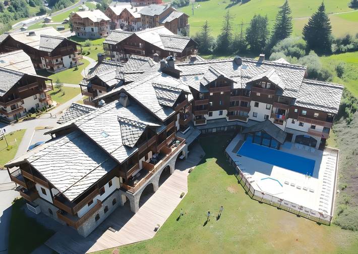 Chalet pour 6 personnes, avec jacuzzi et jardin ainsi que sauna et bassin pour enfant, adapté aux familles dans Val-Cenis