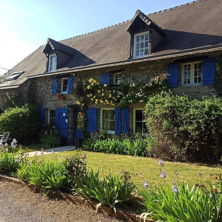 Chambre d’hôte pour 3 personnes, avec Terrasse et Jacuzzi ainsi que Jardin et Sauna