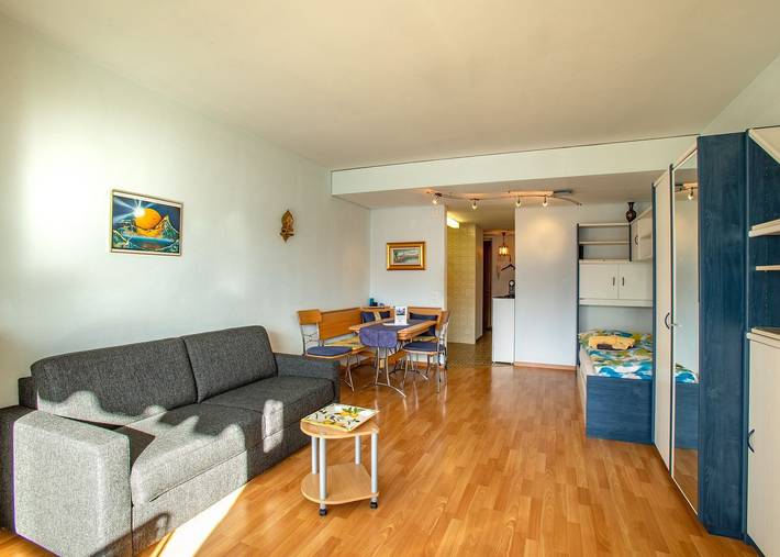 Ferienwohnung für 3 Personen, mit Seeblick und Garten sowie Ausblick und Sauna am Lago Maggiore (Schweiz) - 2