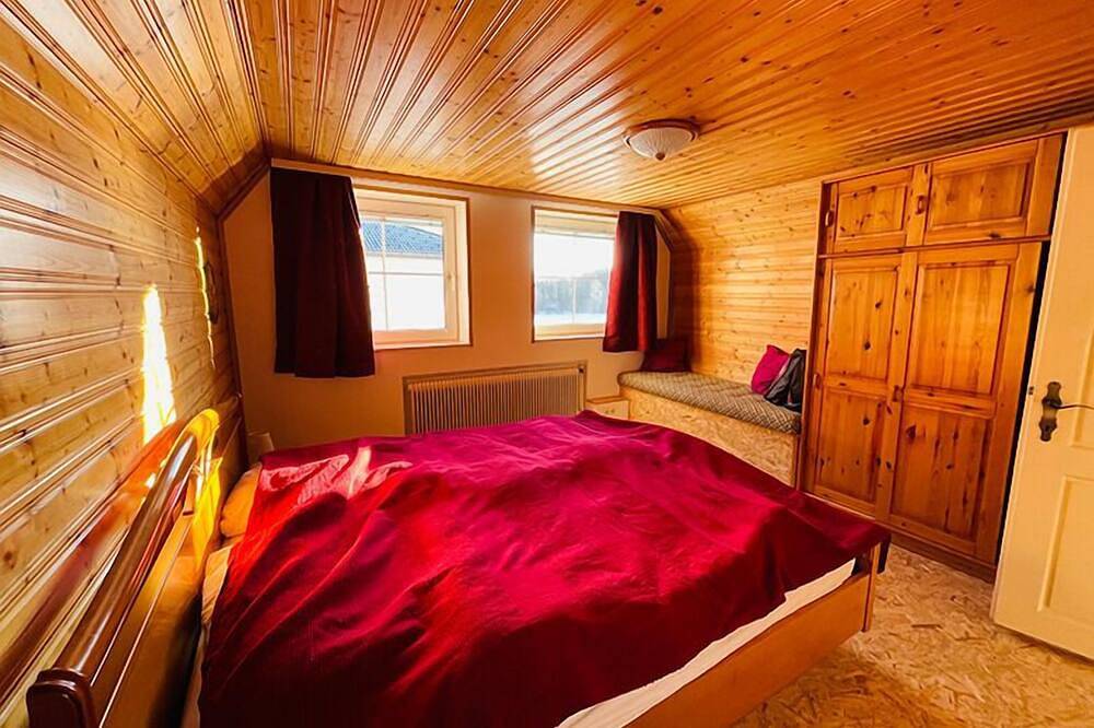 Ganze Wohnung, Gemütliche Ferienwohnung (62qm) in sonniger Lage direkt am Wanderweg in Puchberg am Schneeberg, Wiener Alpen in Niederösterreich Region