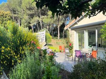 Gîte pour 6 personnes, avec jardin ainsi que piscine et terrasse à Taillades