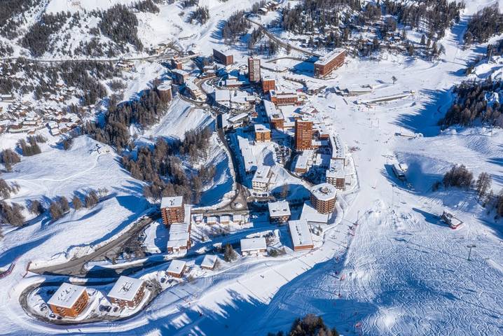 Ganze Wohnung, Appartement „Ma2J“ mit Bergblick und großer privater Terrasse in Plagne Centre in Plagne Centre, La Plagne-Tarentaise