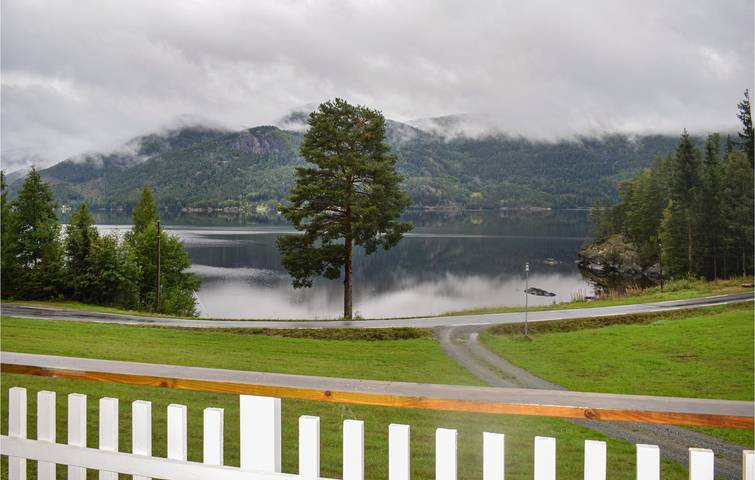 Ferienhaus für 4 Personen mit Terrasse in Vråvatn, Kviteseid