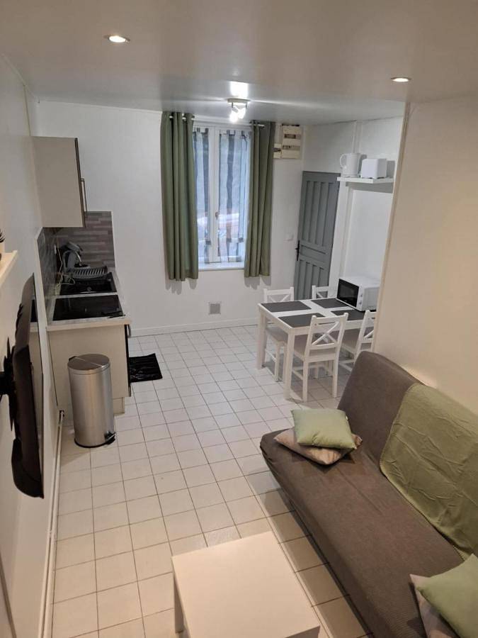 One-Bedroom House in Berthecourt, Oise