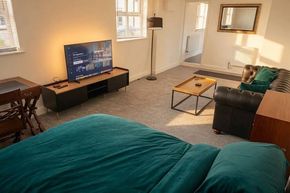 Boutique cottage with private indoor pool in Bolton, Greater Manchester