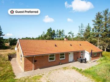 Ferienhaus für 8 Personen, mit Sauna und Pool sowie Whirlpool und Terrasse, mit Haustier in Blavand