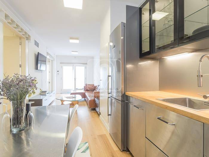 Entire holiday apartment, Modern apartment for 4 in exclusive residential areas of Barcelona in Sarrià - Sant Gervasi, Barcelona