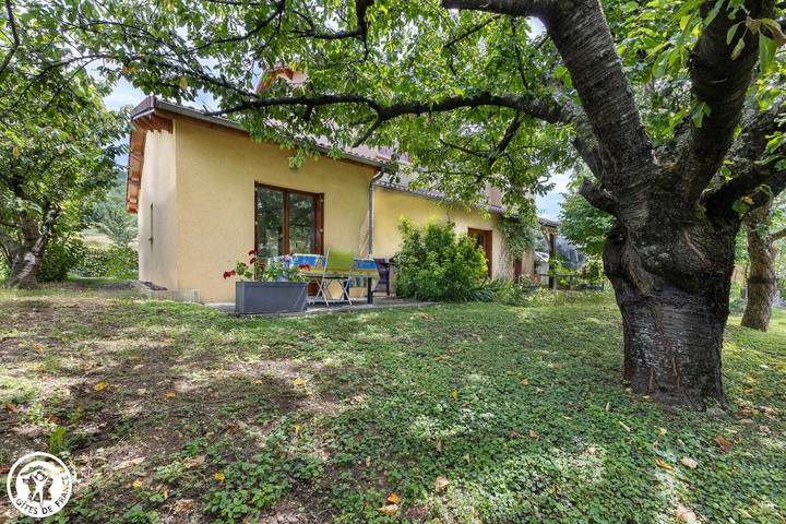 Gîte pour 2 personnes, avec Terrasse ainsi que Jardin et Vue