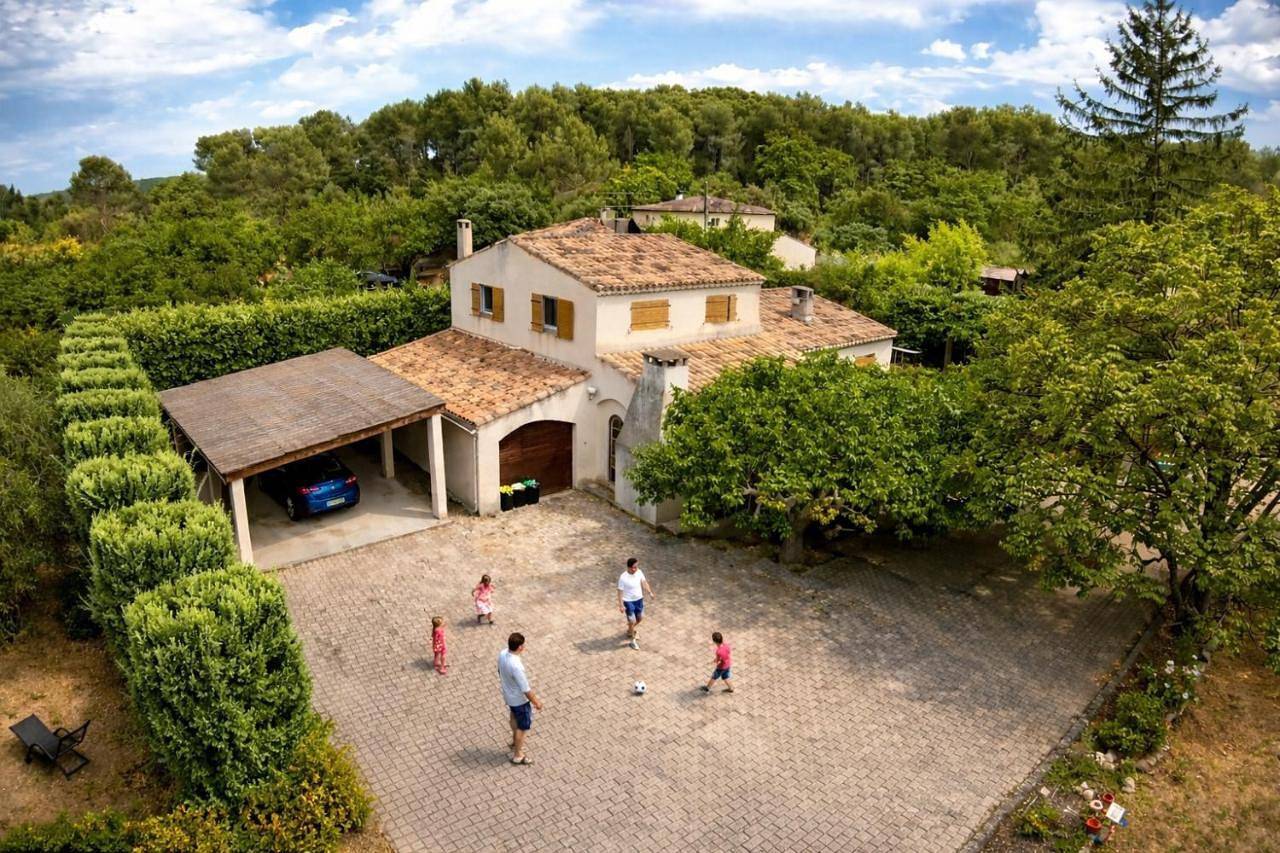 Grande maison de vacances jusqu'à 15 personnes, à quelques pas d'Aix-en-Provence in Aix-en-Provence, Mittelmeerküste (Frankreich)