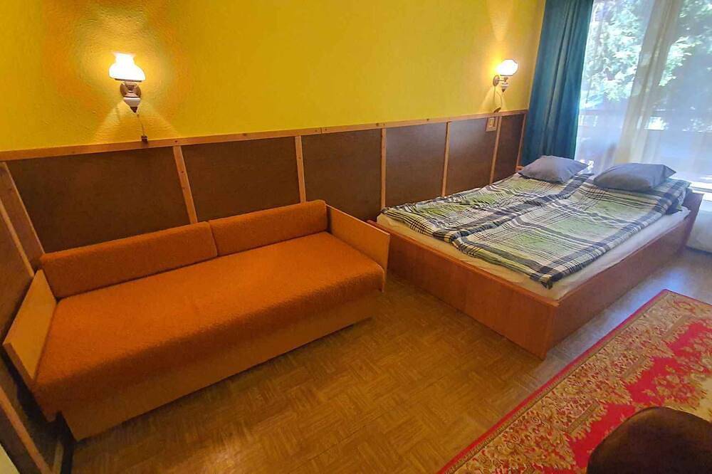 Ferienhaus in einem beliebten Gegend von Szántód mit Internet in Szantod, Plattensee Südufer