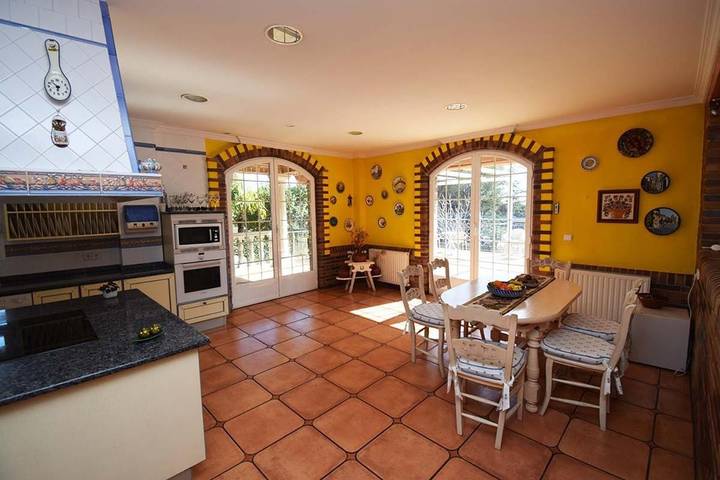 Location de vacances pour 16 personnes, avec Balcon et Jacuzzi ainsi que Terrasse et Jardin à Guadarrama - 4