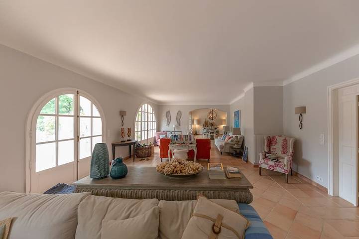 Location de vacances pour 14 personnes, avec jardin et jacuzzi à Opio - 4