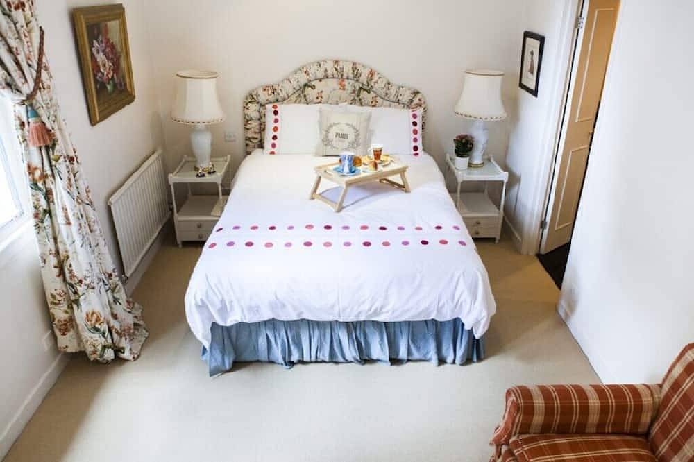 Entire apartment, Morning Check-In Is Given When Possible -3Bedrooms/2Baths Knightsbridge in London, South East England
