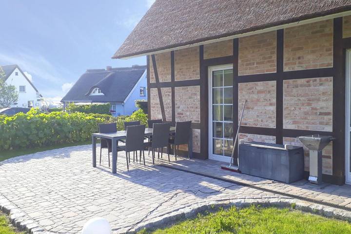 Ferienhaus in idyllischer Lage, mit Terrasse und Garten - Ferienhaus Min Hüsung in Gager, Mönchgut