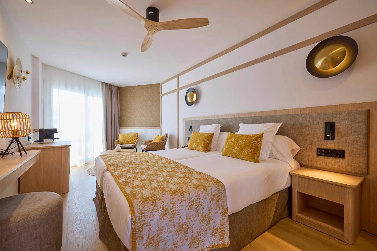 Tomir Portals Suites - Adults Only in Portals Nous, Calvià