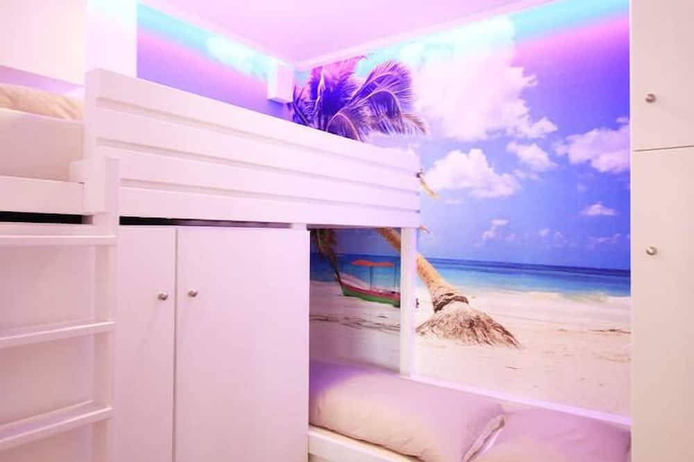 Geheel appartement, Luxe appartement in het hart van het centrum van Volendam 30 meter van de haven. in Volendam, Markermeer