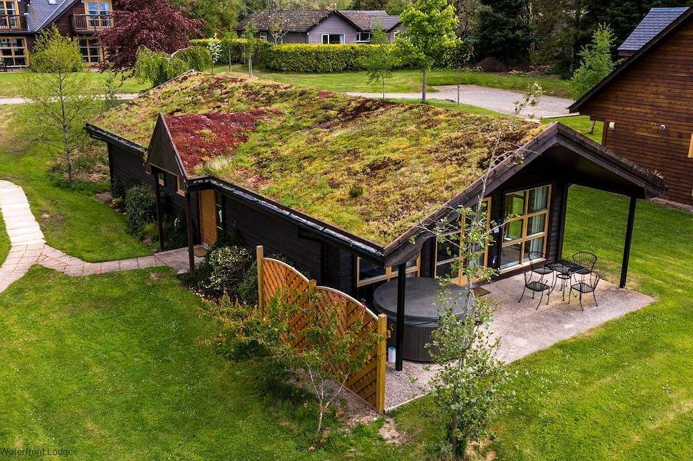 Luxury chalet with hot tub and loch views in Loch Lomond, Stirling und Umgebung