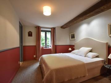 Gîte pour 6 personnes, avec jardin à Saint-Laurent-des-Mortiers