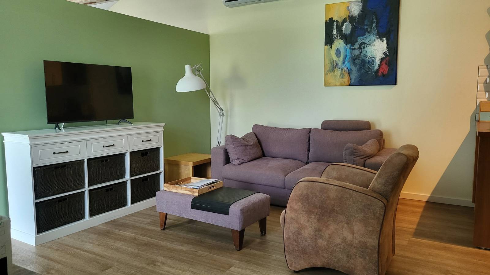 Geheel appartement, Charmant 2-persoons appartement in Venlo met privé terras en gedeeld zwembad in Venlo, Limburg
