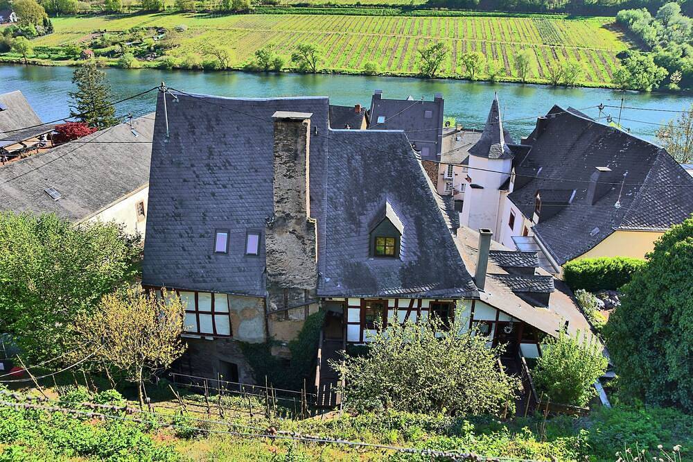 Ganze Wohnung, Wohnen in einem denkmalgeschützten Winzerhof, Stilvolle Galeriewohnungen in Merl, Zell (Mosel)