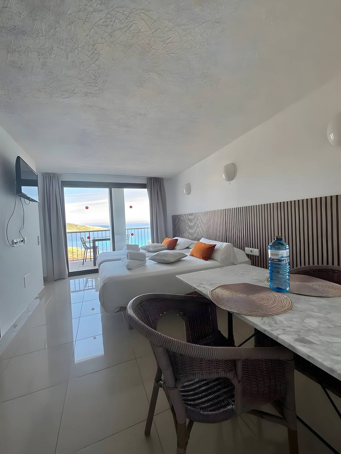 Apartment In A Hotel 'Apartamento Doble' with Shared Pool in S'Arenal Petit, Sant Joan de Labritja