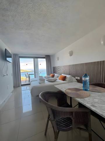 Apartmenthotel in Portinatx, Sant Joan de Labritja für 2 