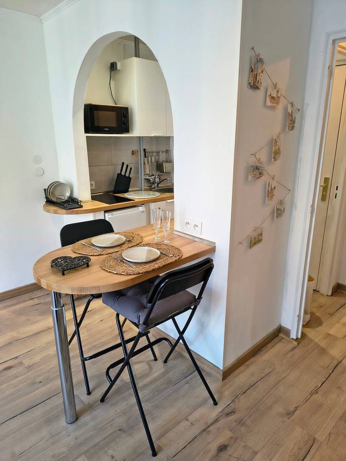 Apartamento entero, Estudio 'Studio rénové Centre Historique, 500m de la gare, quartier Steinbach' con balcón in Mulhouse, Región de Mulhouse