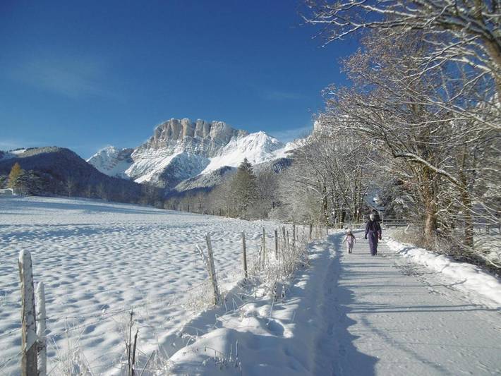 Gîte pour 4 personnes, avec vue ainsi que piscine et terrasse à Gresse-en-Vercors - 4