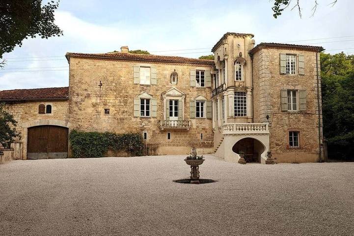 Location de vacances pour 18 personnes, avec jardin à Saint-Jean-Poutge