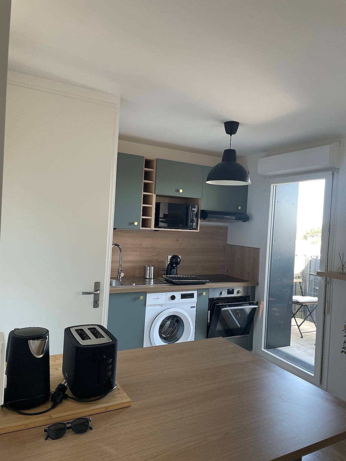 Apartamento entero, Apartamento 'Gwened'Home' con terraza y parking - Cerca del centro de Vannes in Vannes, Côte des Mégalithes