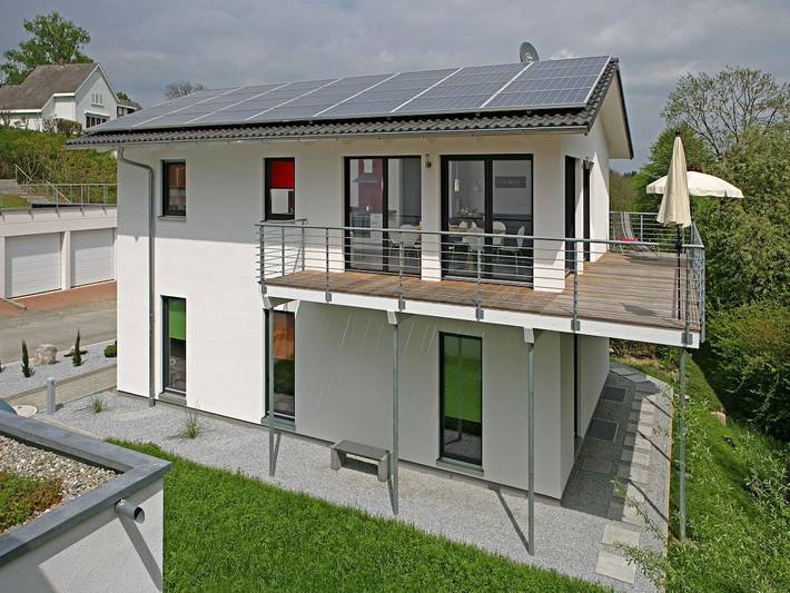 Ferienhaus für 8 Personen, mit Balkon und Garten in Hegau
