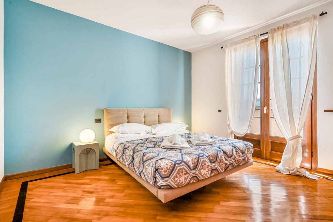 Ganze Wohnung, Ferienwohnung für 8 Personen mit Balkon/Terrasse in Sarzana, Naturpark Montemarcello-Magra-Vara