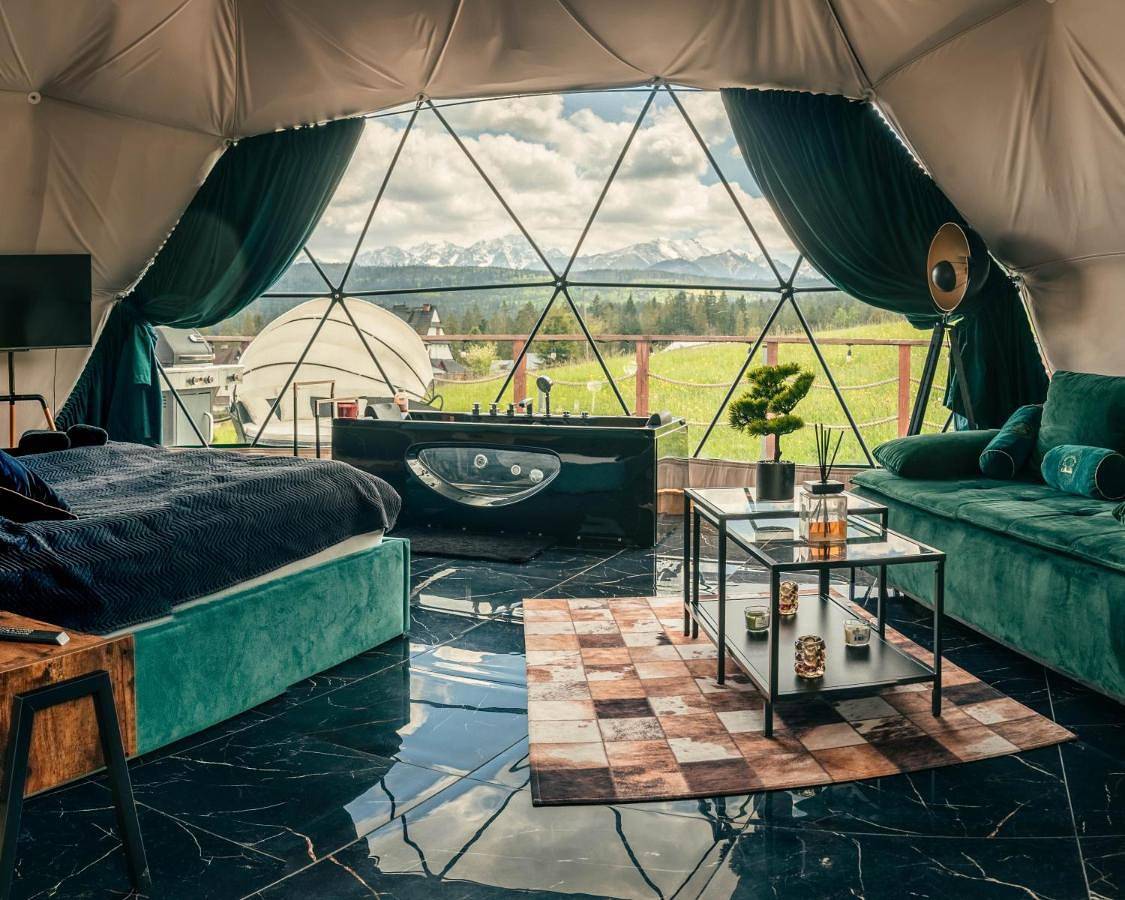Góralski Harem Osada Glamp & Glass z Jacuzzi i Balią in Małe Ciche, Karpaty (Polska)