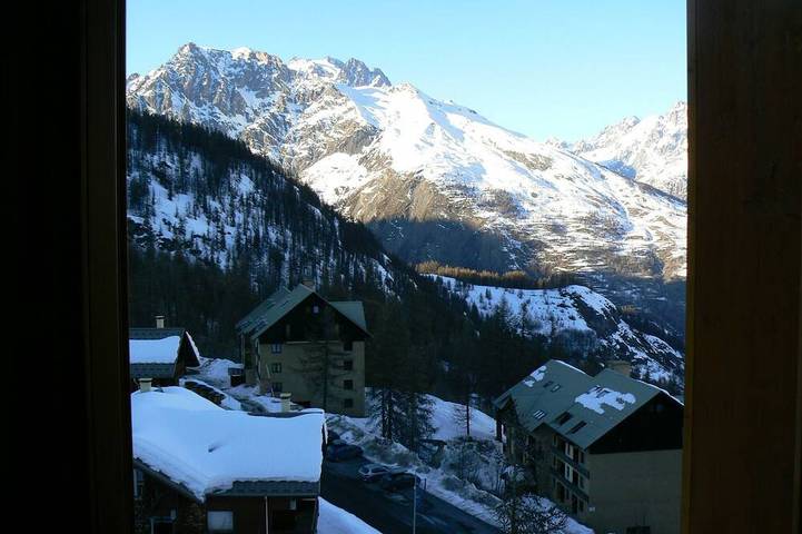Appartement entier, Location duplex 6-8 P Puy St Vincent 1800 in Puy-Saint-Vincent, Parc national des Écrins