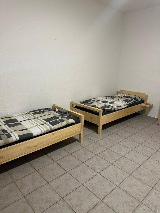 Ganze Wohnung, Unterkunft für Monteure, ruhige Lage nahe dem Zentrum in Lampertheim, Bergstraße