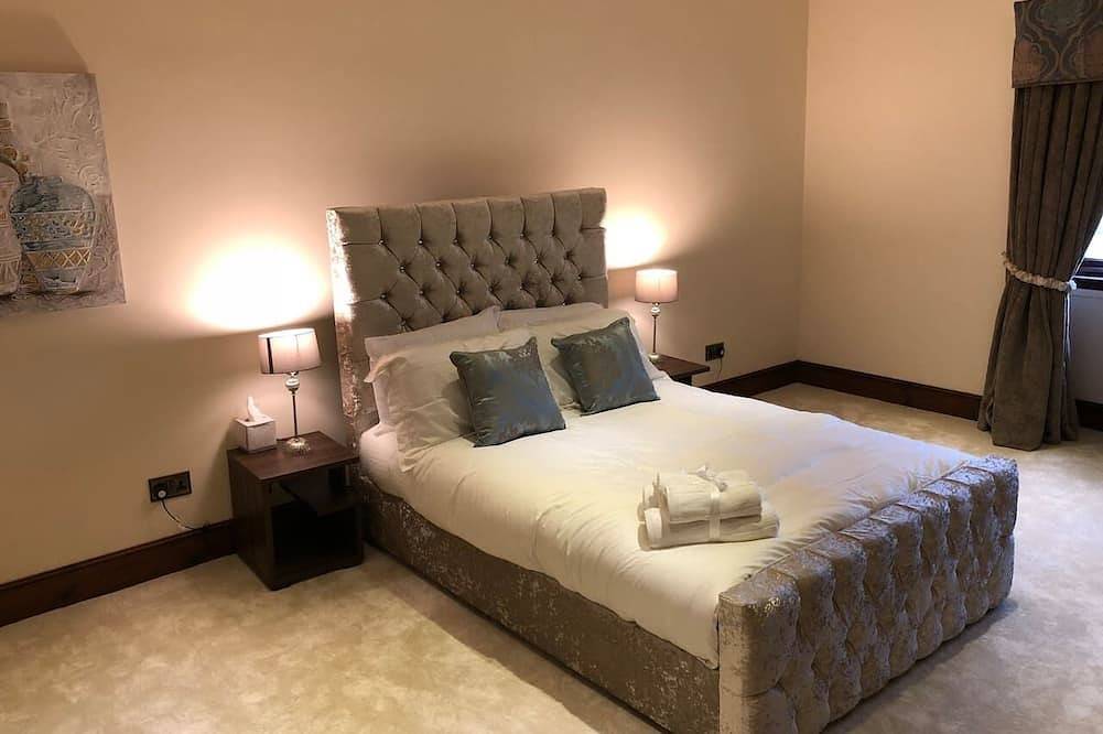 Beautiful 4-Bed Villa in Glasgow in Glasgow, Greater Glasgow and Clyde Valley