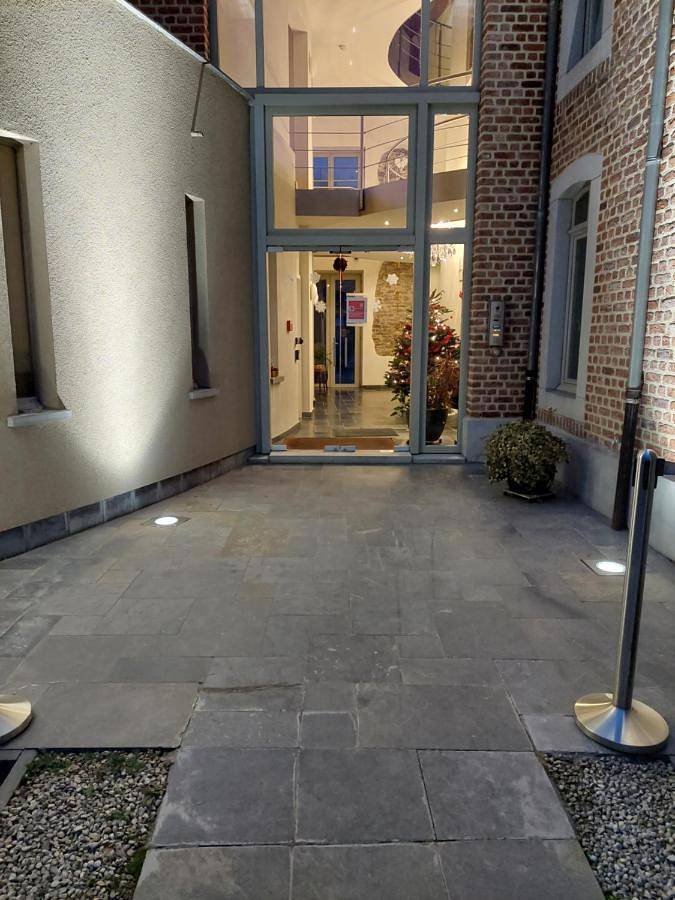 La chambre et le studio du château du golf de Bernalmont in Liège, Région de Liège