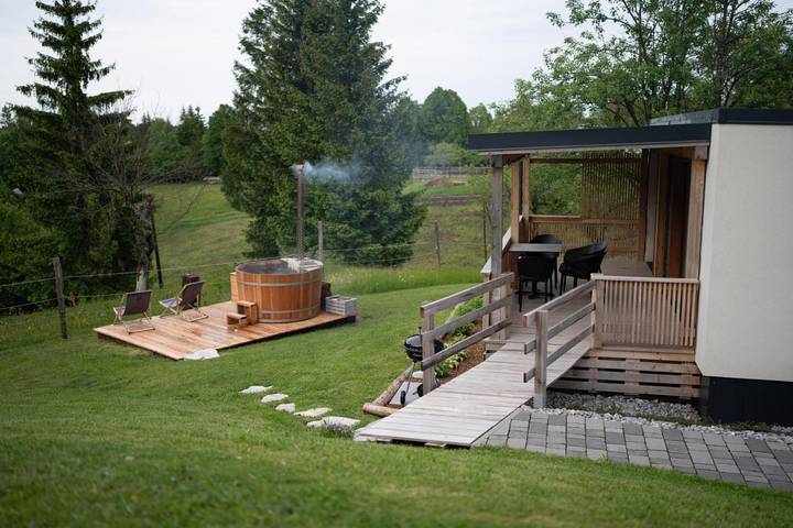 Location de vacances pour 4 personnes, avec vue et jardin, animaux acceptés à Velike Lašče