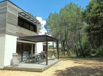 Cottage pour 6 personnes, avec jardin et terrasse dans La Terrière