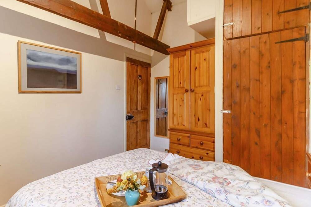 2 Bed in Abergavenny in Brecon Beacons