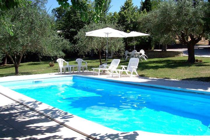 Ferienwohnung für 3 Personen, mit Pool in Morro d'Alba
