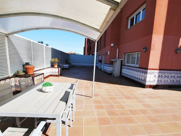 Appartement entier, Bel appartement avec terrasse et piscine à Vilassar de Mar in Vilassar de Mar, Costa del Maresme