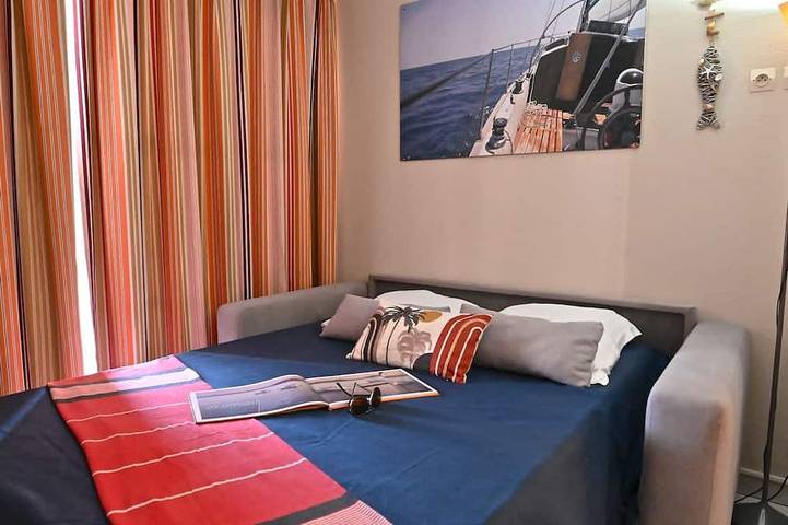 Gîte pour 4 personnes, avec jardin et piscine ainsi que bassin pour enfant et terrasse, animaux acceptés dans Golf De Cap Esterel - 2